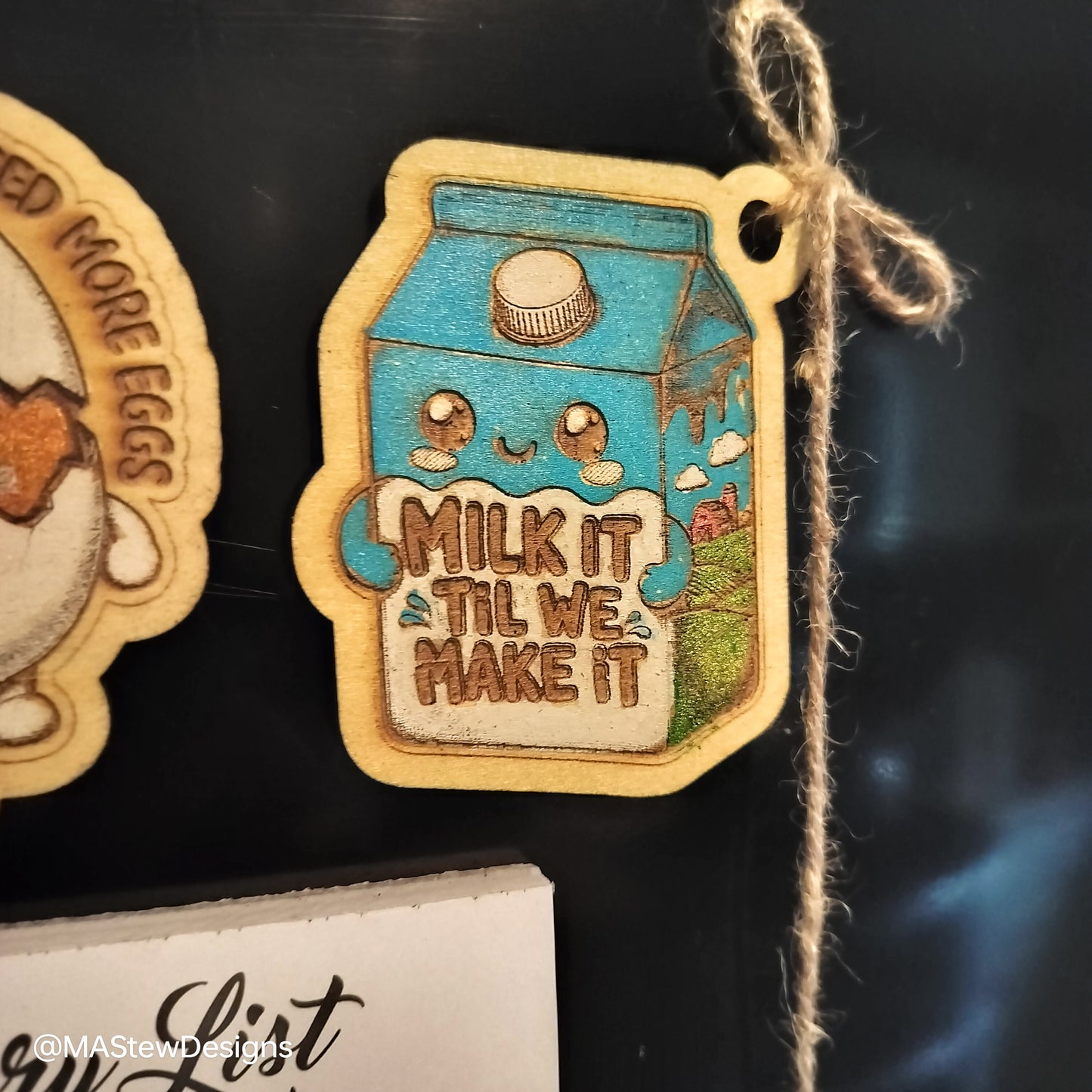 Milk carton magnetic pen keeper magnet with smiling face and twine loop